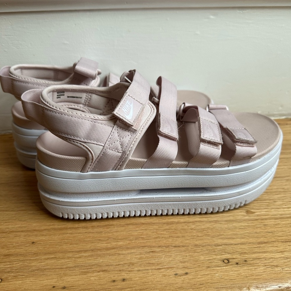 Nike Icon Classic Sandals